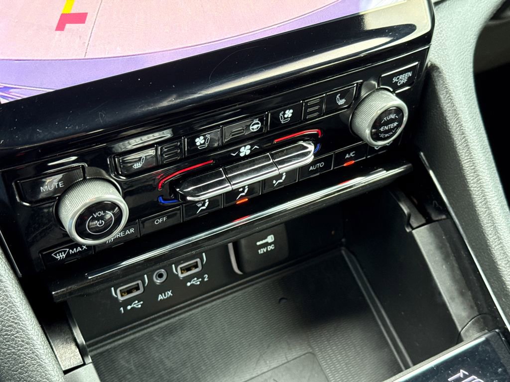 Used 2022 Jeep Grand Cherokee Overland w/ Luxury Tech Group IV image 28