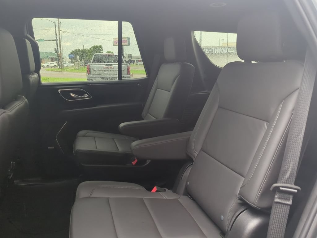 Certified 2024 Chevrolet Tahoe LT w/ Luxury Package AWD/4WD image 19