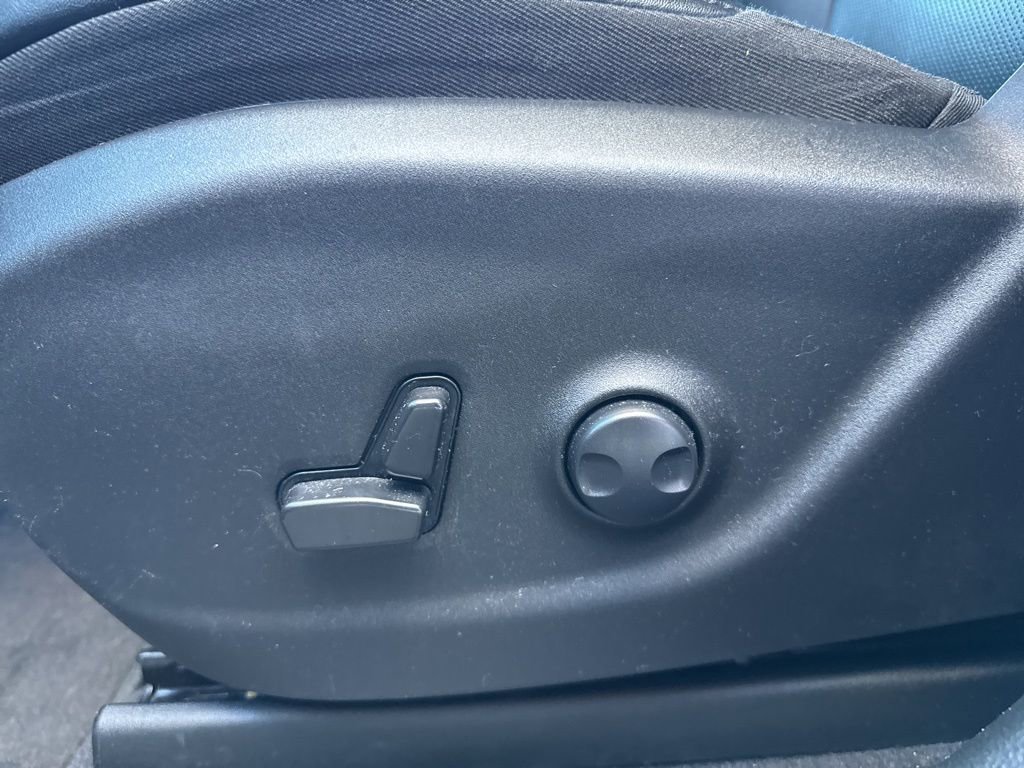 Used 2023 Jeep Cherokee Altitude Lux AWD/4WD image 24