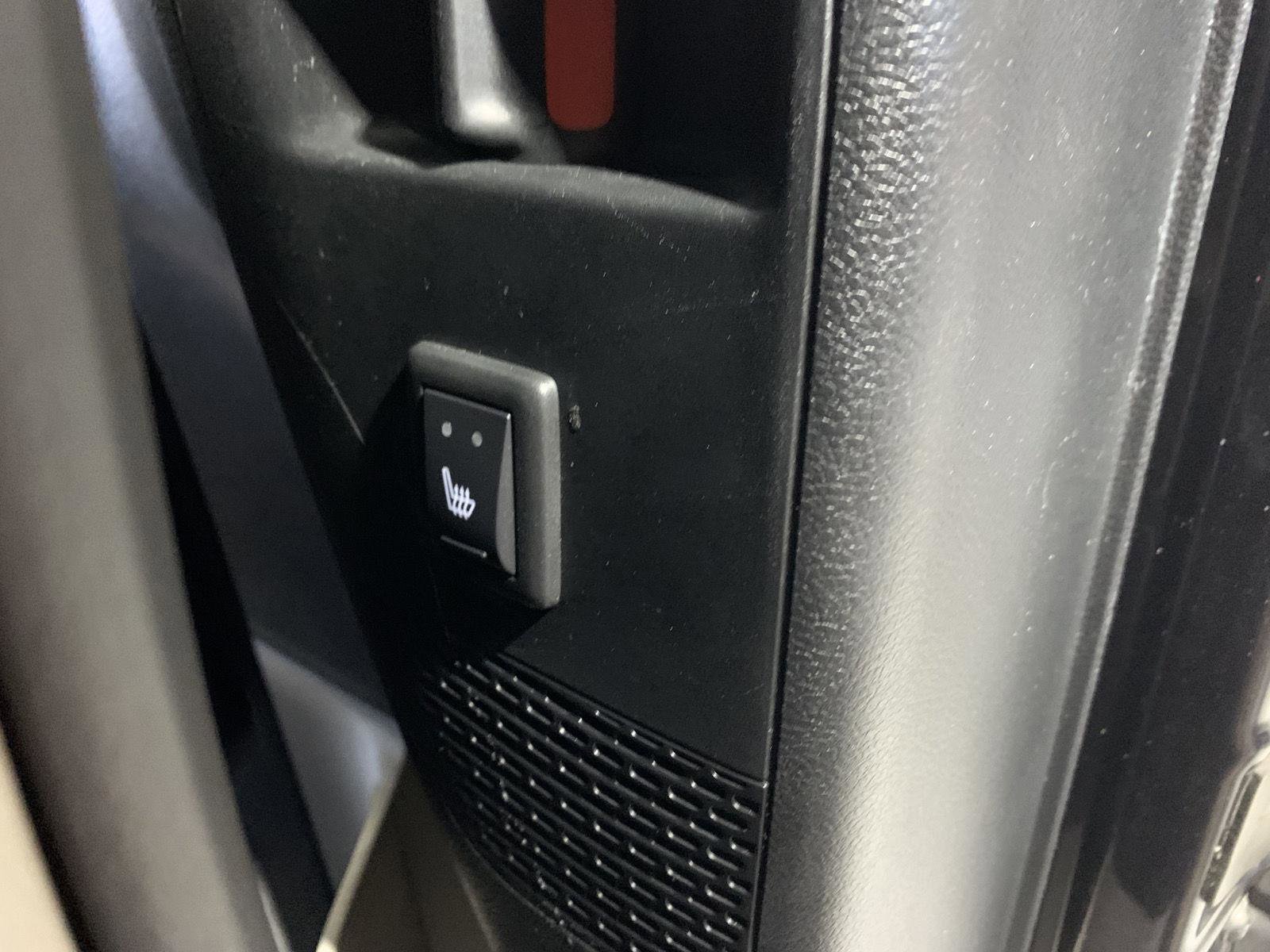 Used 2020 Chrysler Pacifica Touring-L Plus image 30