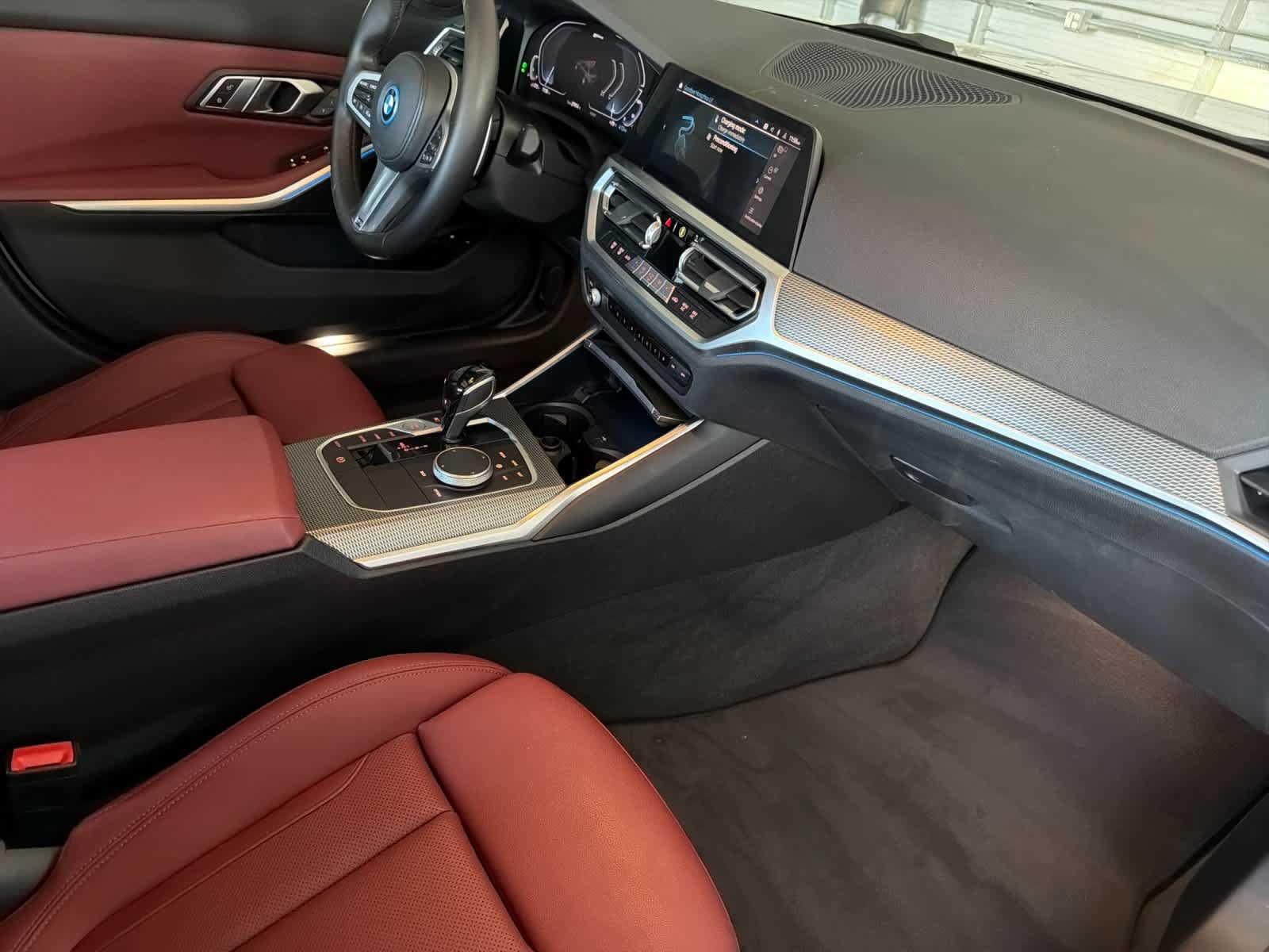 Used 2022 BMW 330e w/ M Sport Package RWD image 16