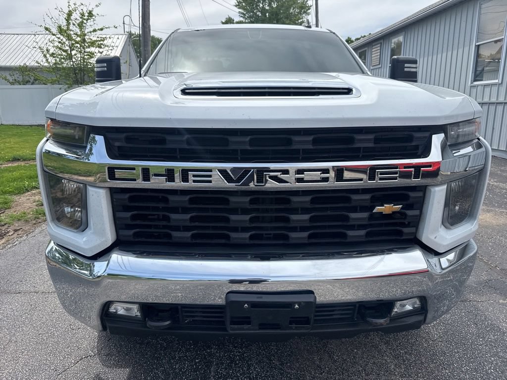 Used 2020 Chevrolet Silverado 2500 LT AWD/4WD image 2