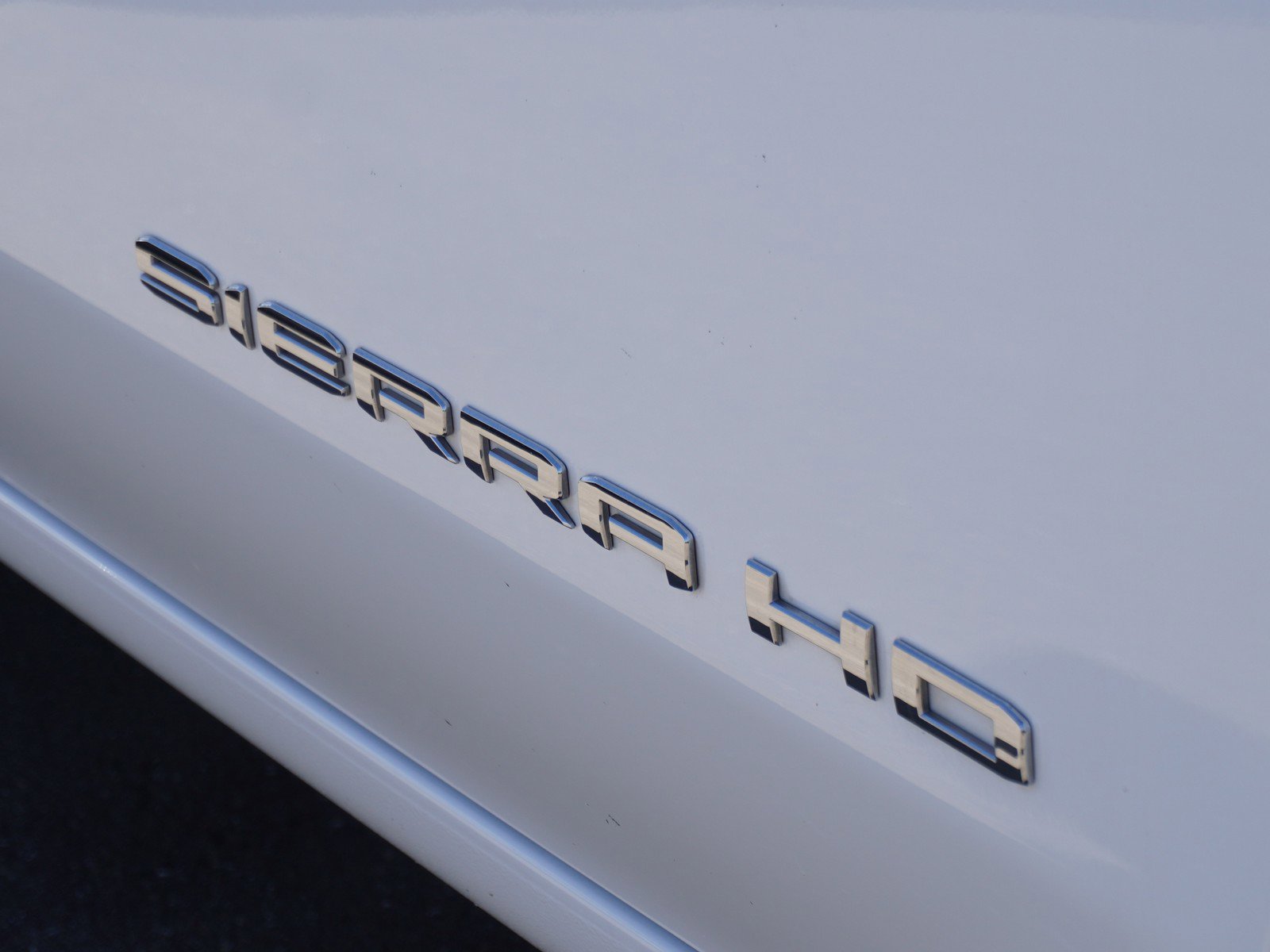 Used 2024 GMC Sierra 2500 Pro w/ Convenience Package image 4