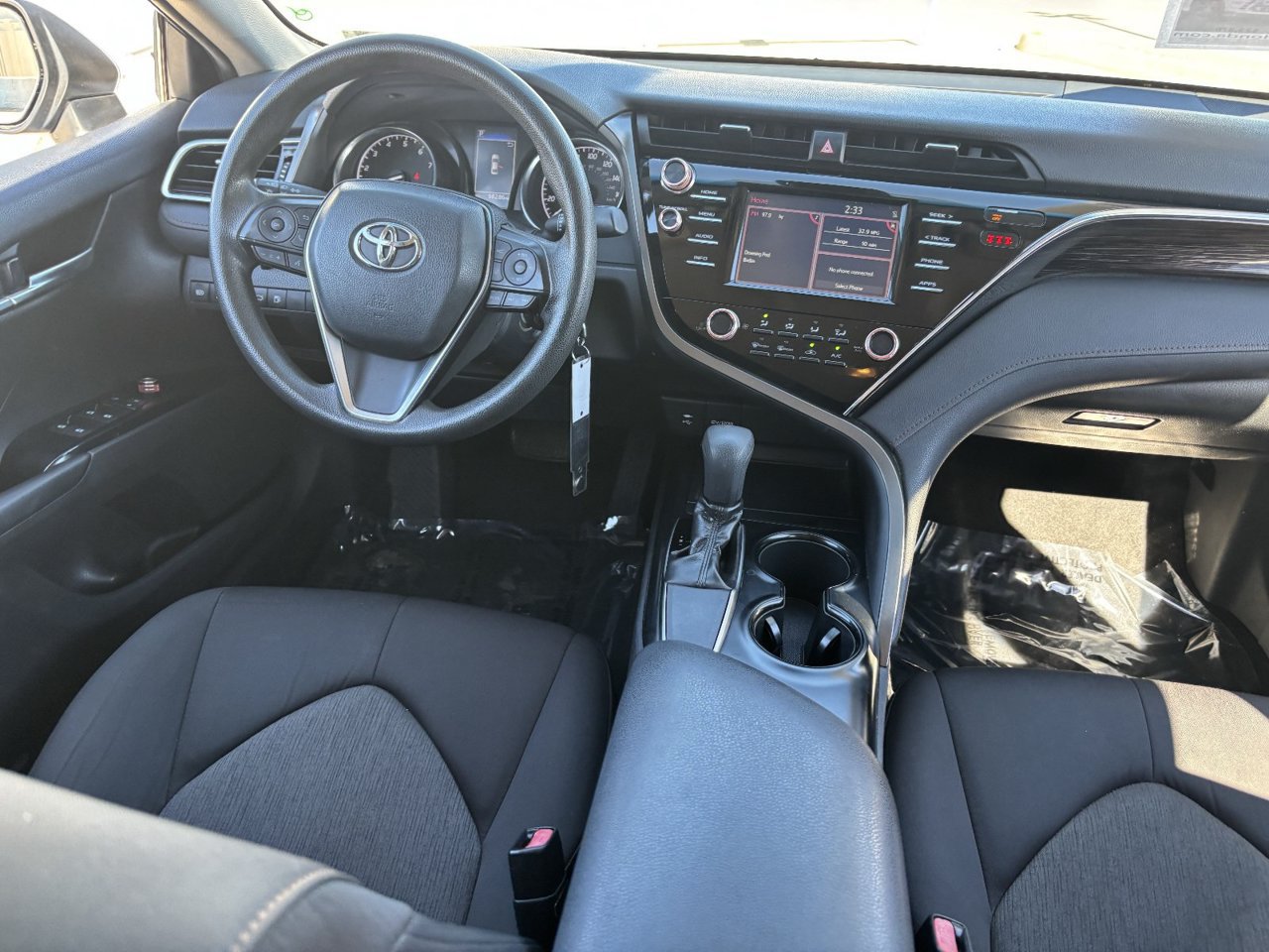 Used 2018 Toyota Camry LE FWD image 12