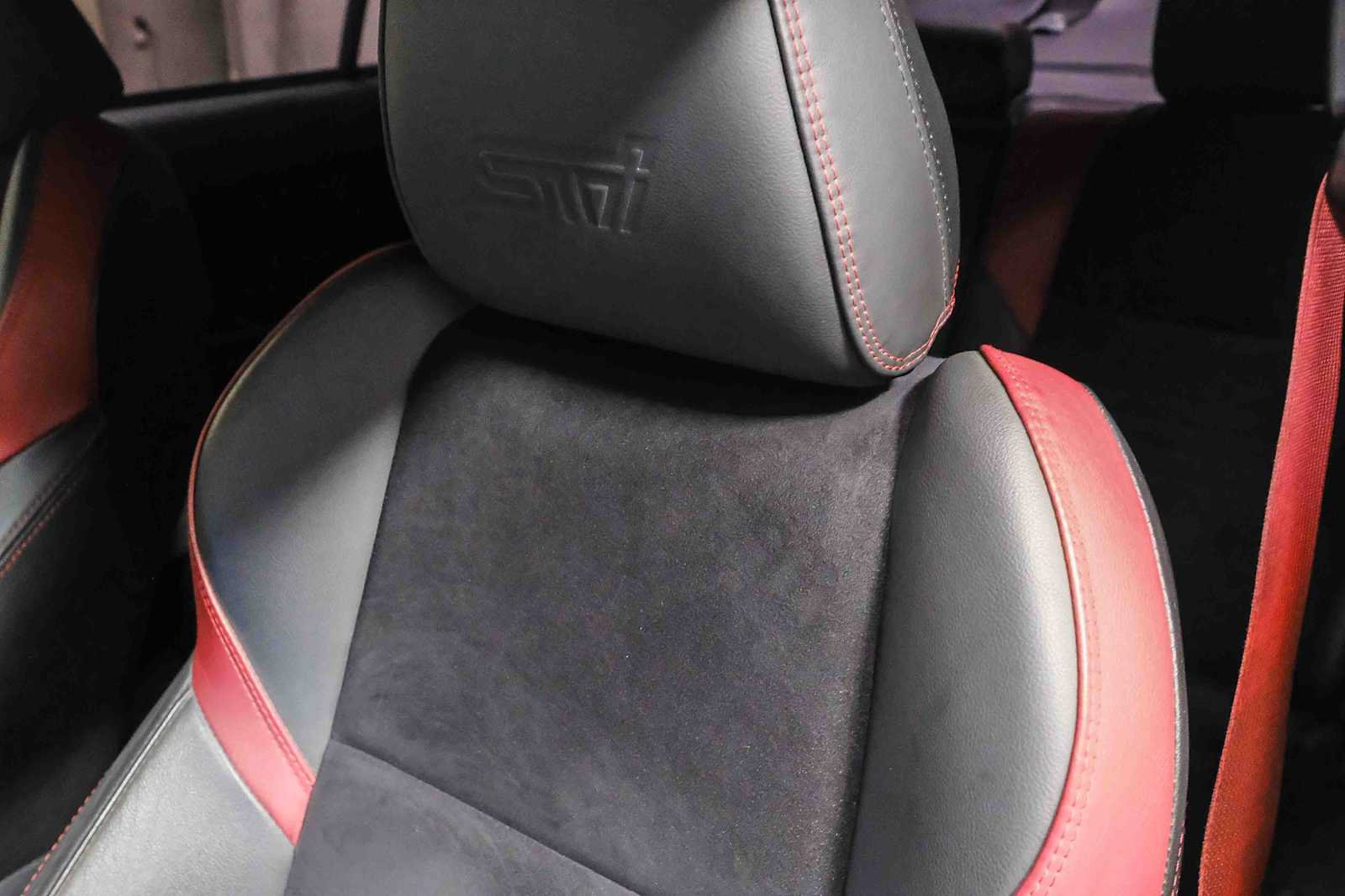 Used 2020 Subaru WRX STI AWD/4WD image 29