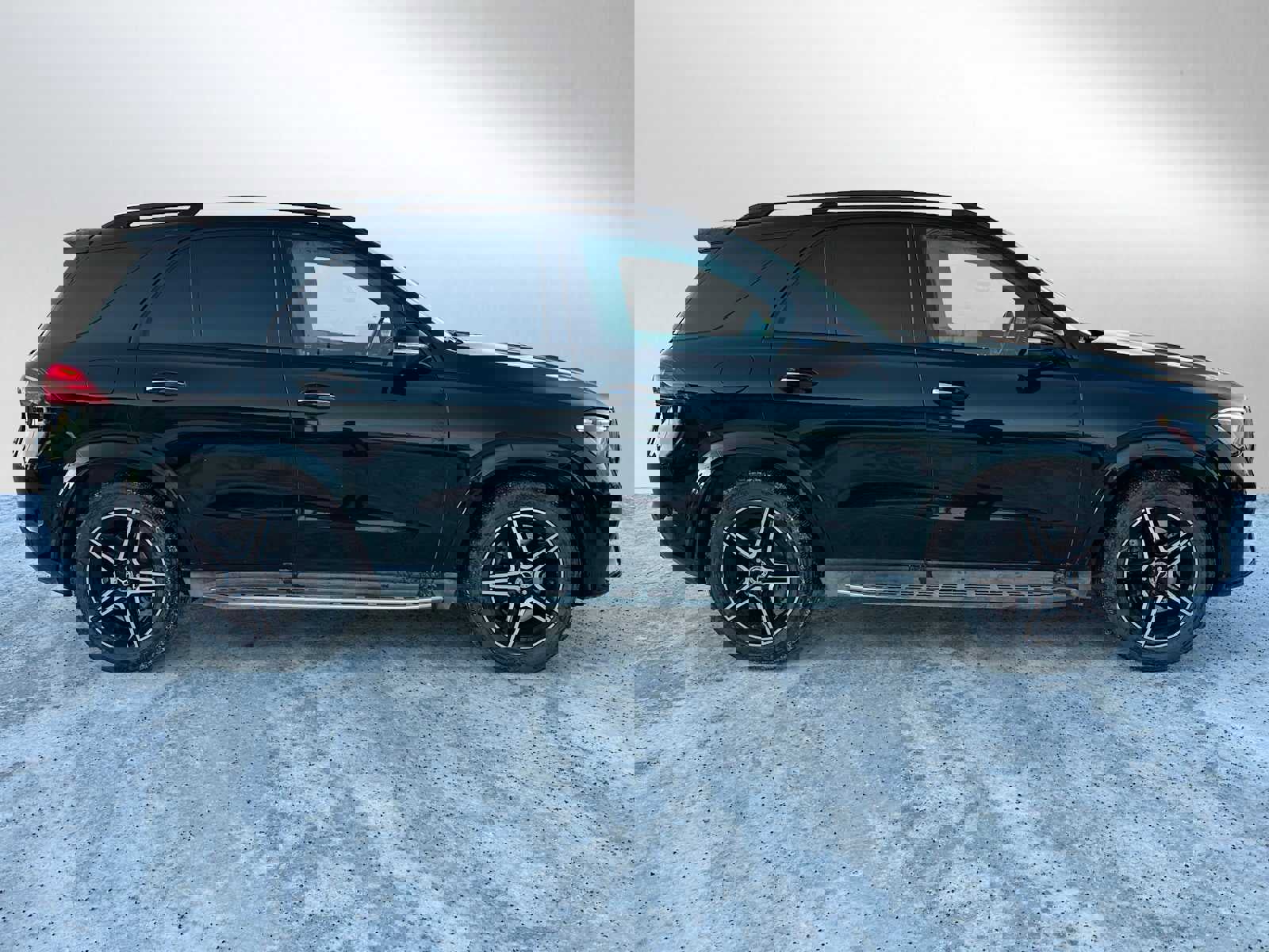 Used 2024 Mercedes-Benz GLE 450 4MATIC image 2