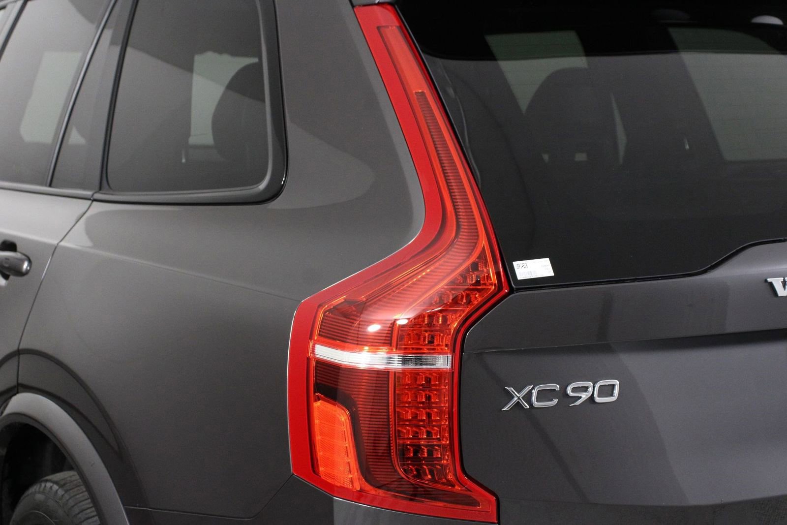 Certified 2023 Volvo XC90 T8 Plus w/ Protection Package Premier image 18