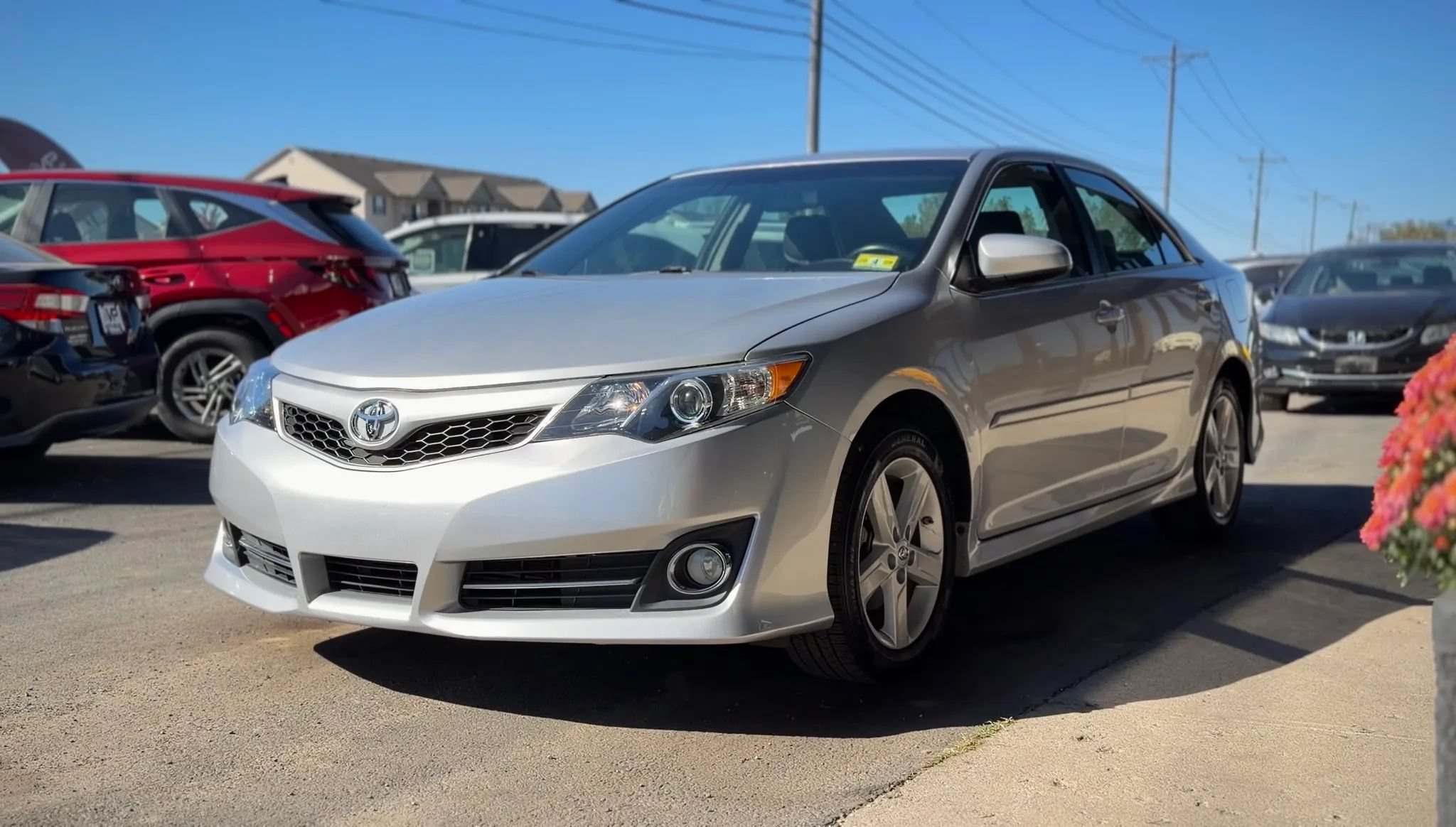Used 2014 Toyota Camry SE FWD image 5