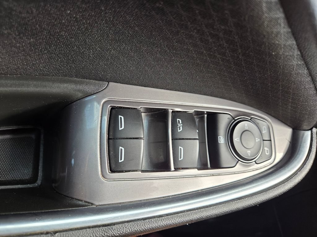 Used 2021 Chevrolet Malibu LT FWD image 19