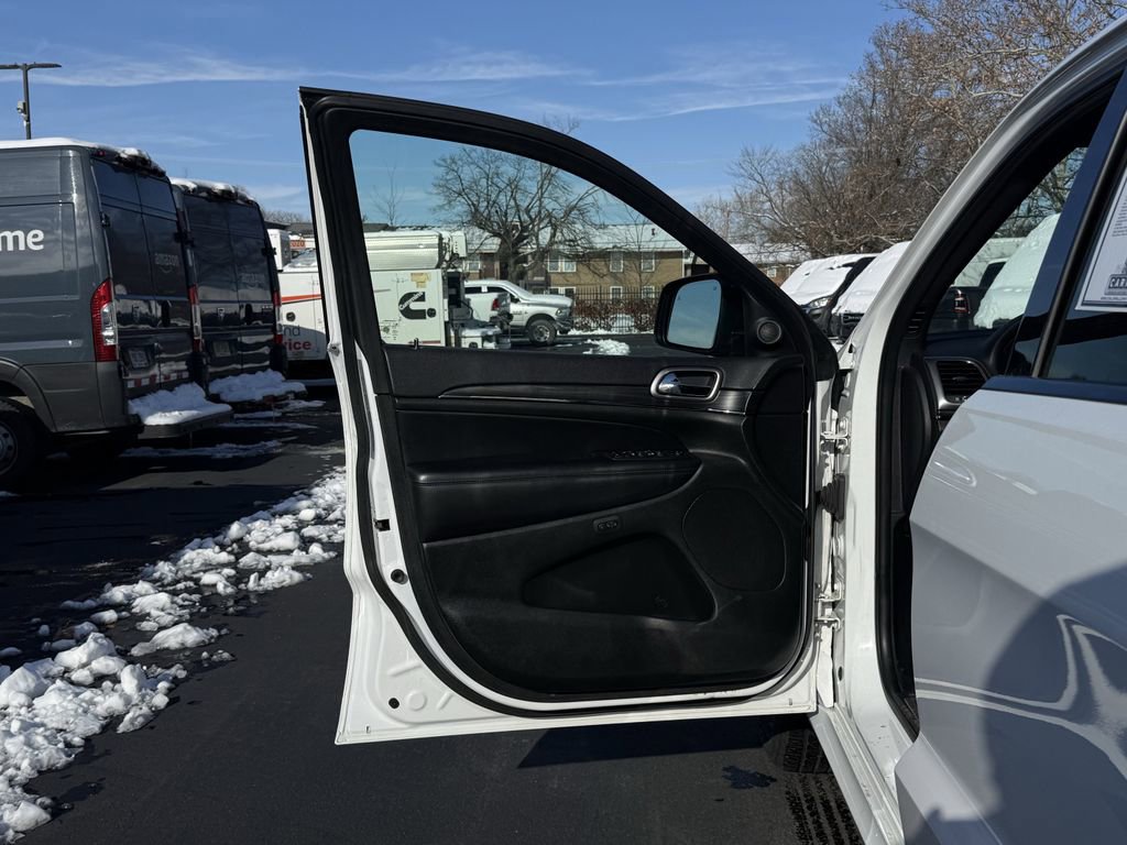 Used 2020 Jeep Grand Cherokee Limited X image 12