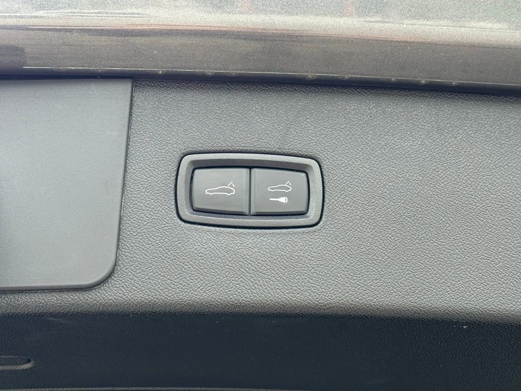 Used 2021 Porsche Cayenne image 17