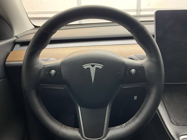 Used 2021 Tesla Model Y Long Range AWD/4WD image 9