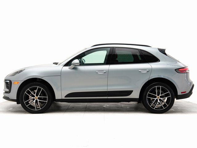 Used 2025 Porsche Macan image 2
