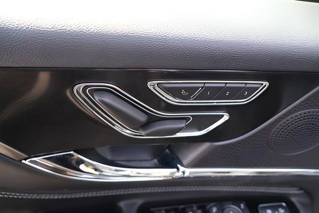 Used 2025 Lincoln Corsair Grand Touring w/ Equipment Group 301A image 19