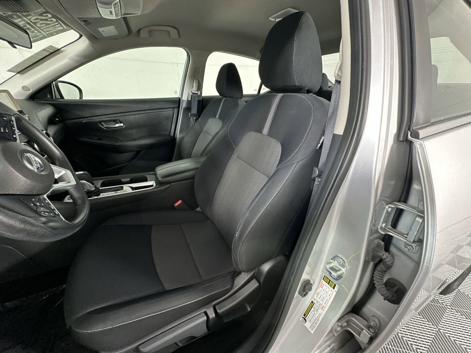 Used 2023 Nissan Sentra SV image 11