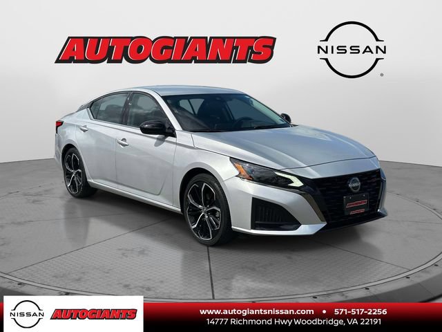 Used 2024 Nissan Altima 2.5 SR FWD image 1