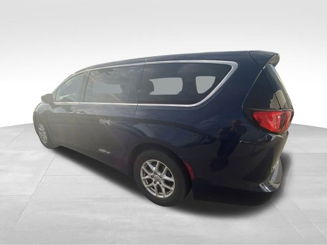 Used 2017 Chrysler Pacifica Touring image 8