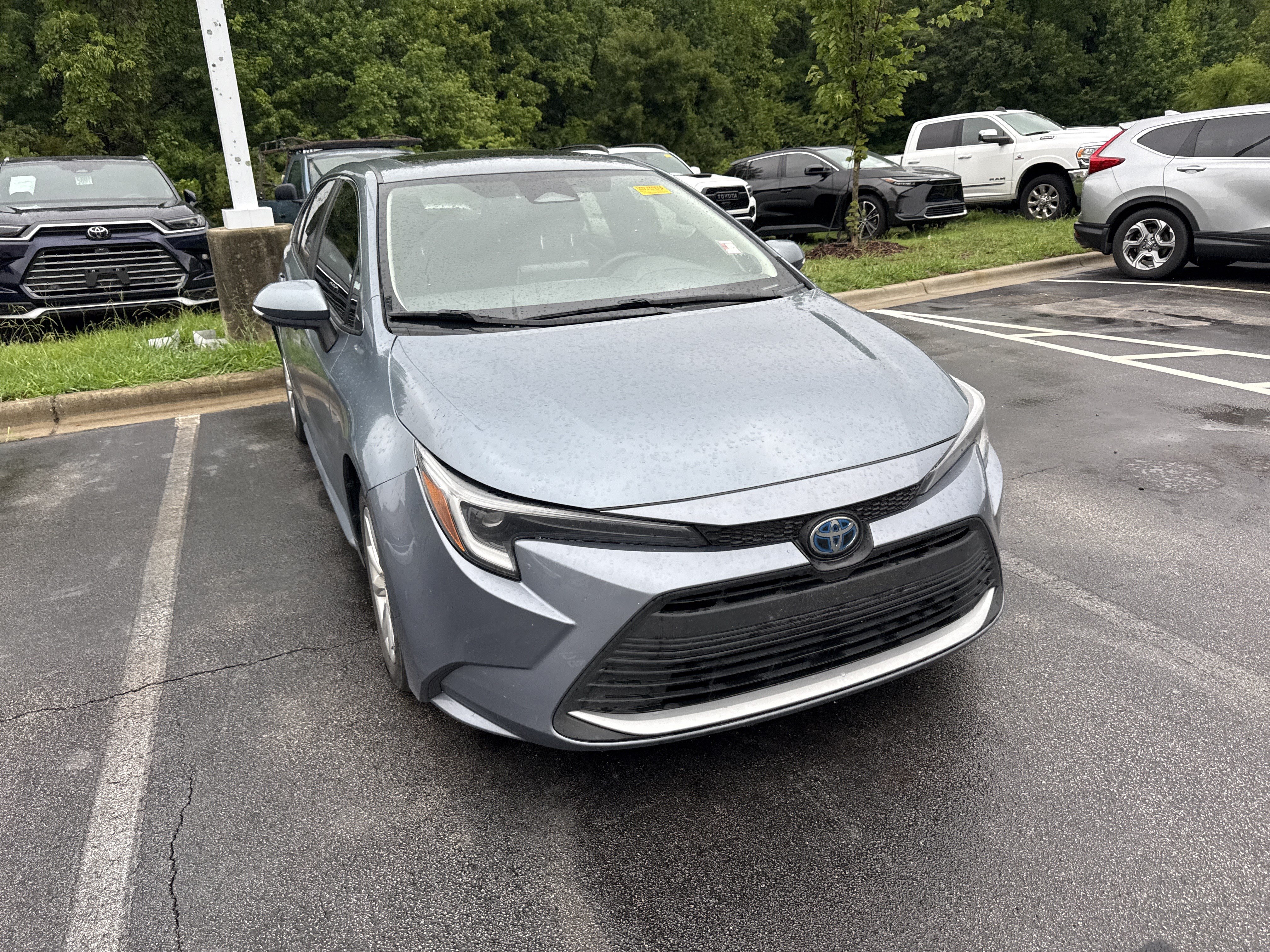 Used 2023 Toyota Corolla XLE FWD image 39