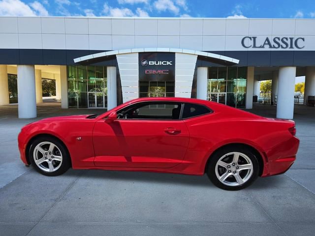 Used 2023 Chevrolet Camaro LT RWD image 5