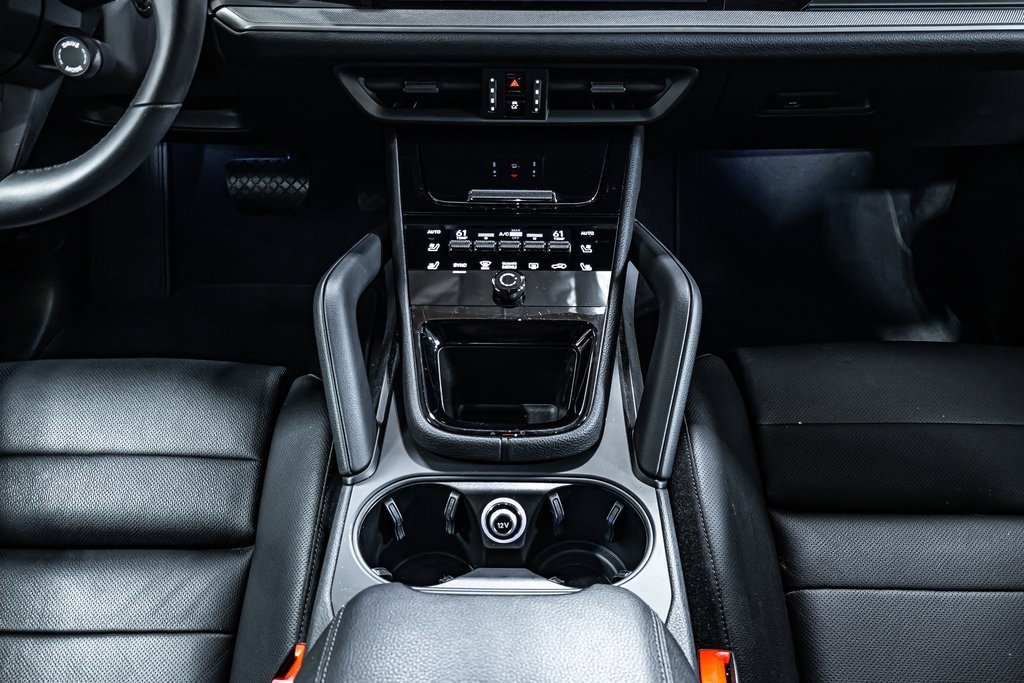 Certified 2025 Porsche Cayenne image 16