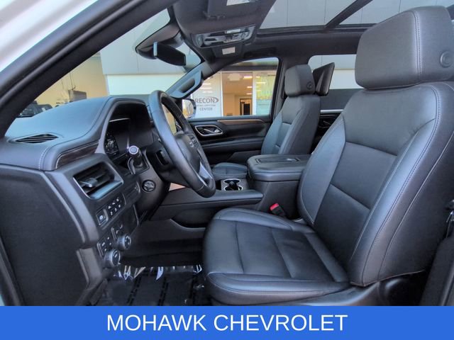 Used 2024 Chevrolet Suburban Z71 w/ Luxury Package AWD/4WD image 21