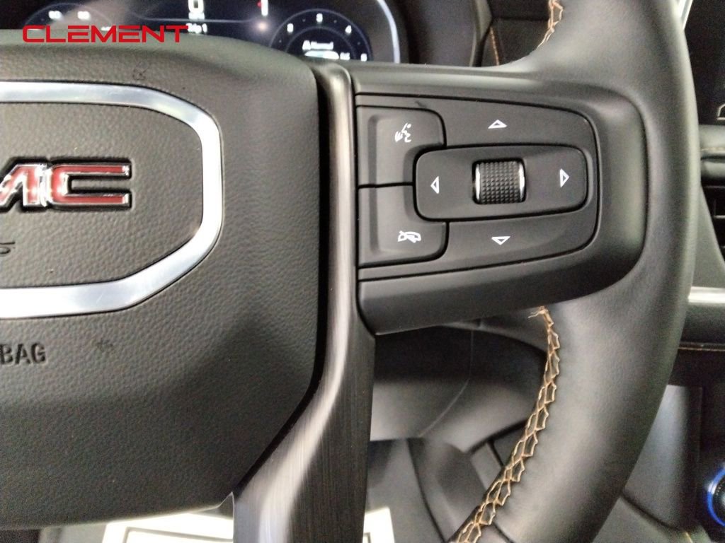 Used 2024 GMC Yukon AT4 image 12