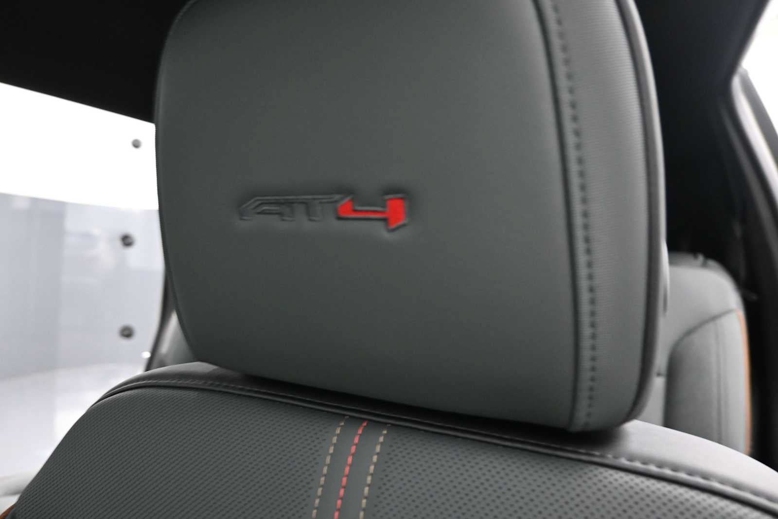 New 2026 GMC Acadia AT4 w/ Luxury Package AWD/4WD image 28