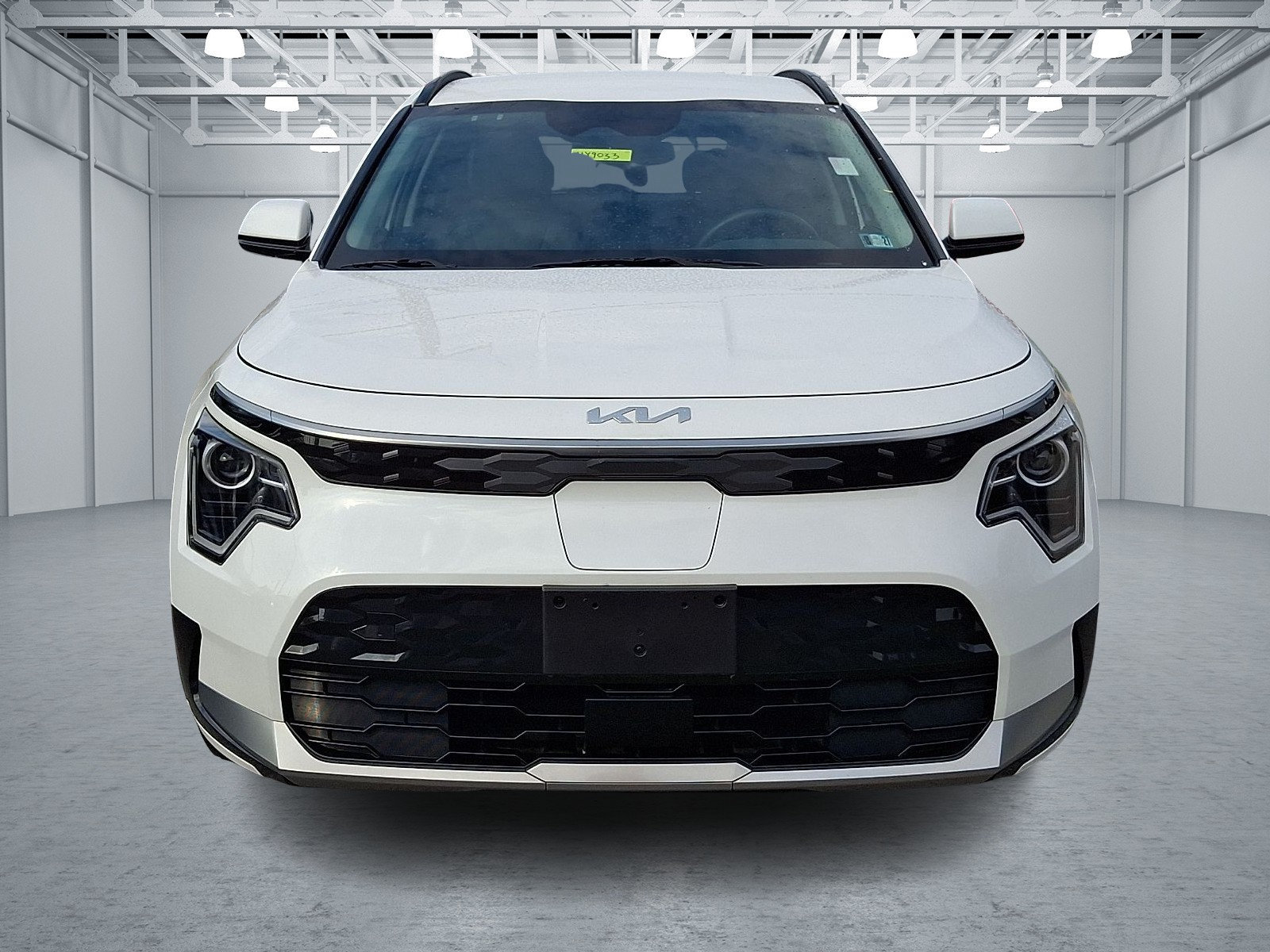 Used 2023 Kia Niro Wind w/ Wind Preserve Package FWD image 2