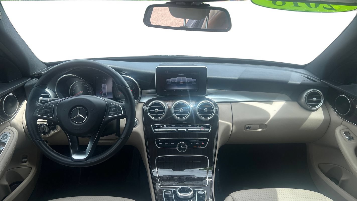 Used 2018 Mercedes-Benz C 300 4MATIC Sedan image 31