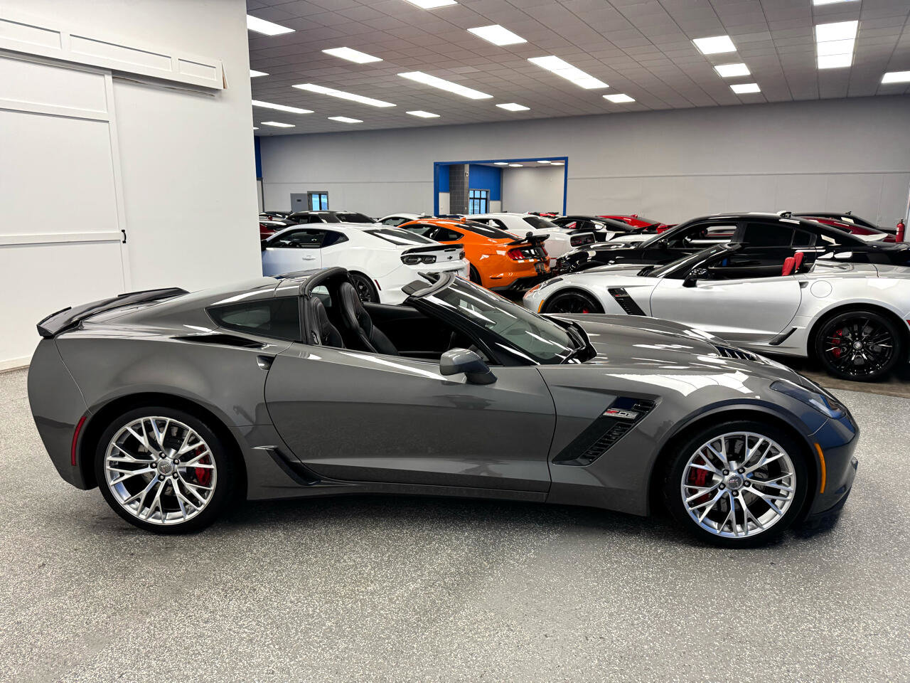 Used 2015 Chevrolet Corvette Z06 w/ 2LZ Preferred Equipment Group image 6