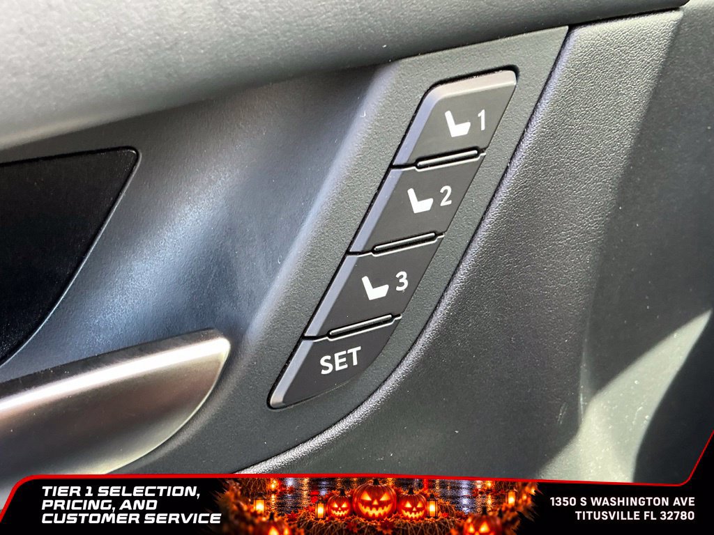 Used 2017 Lexus LX 570 4WD w/ Luxury Package image 31