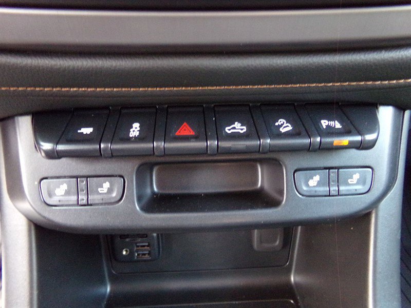 Used 2022 GMC Canyon AT4 image 23