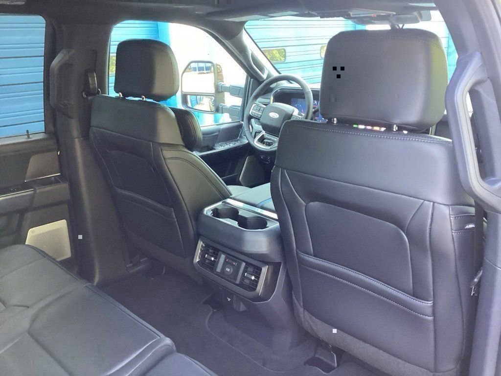 New 2026 Ford F250 Platinum w/ FX4 Off-Road Package image 36