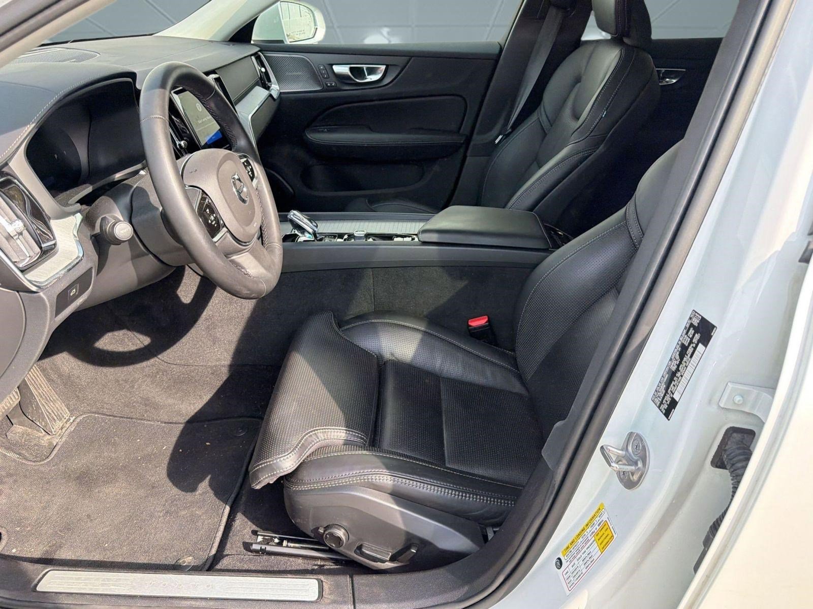 Certified 2024 Volvo V60 B5 Cross Country Ultimate image 5