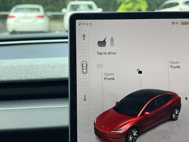 Used 2025 Tesla Model 3 Long Range AWD/4WD image 25