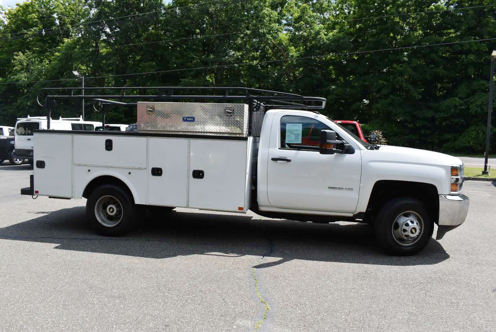 Used 2018 Chevrolet Silverado 3500 W/T w/ WT Convenience Package RWD image 3