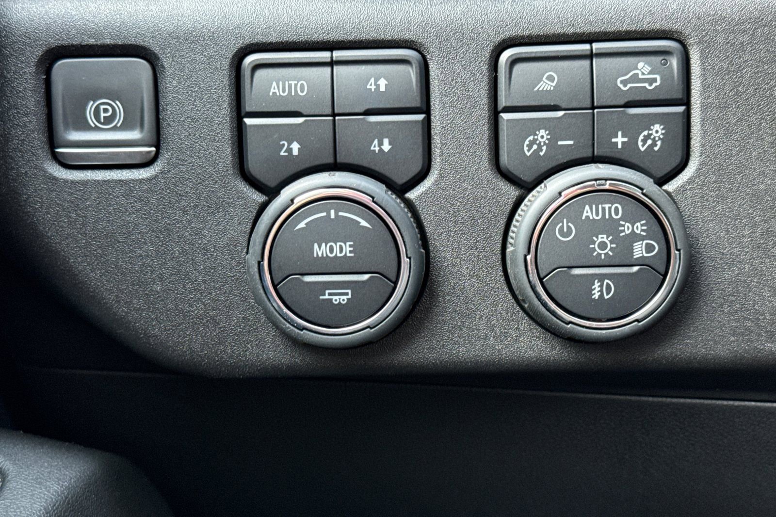 Used 2023 Chevrolet Silverado 1500 LTZ image 31