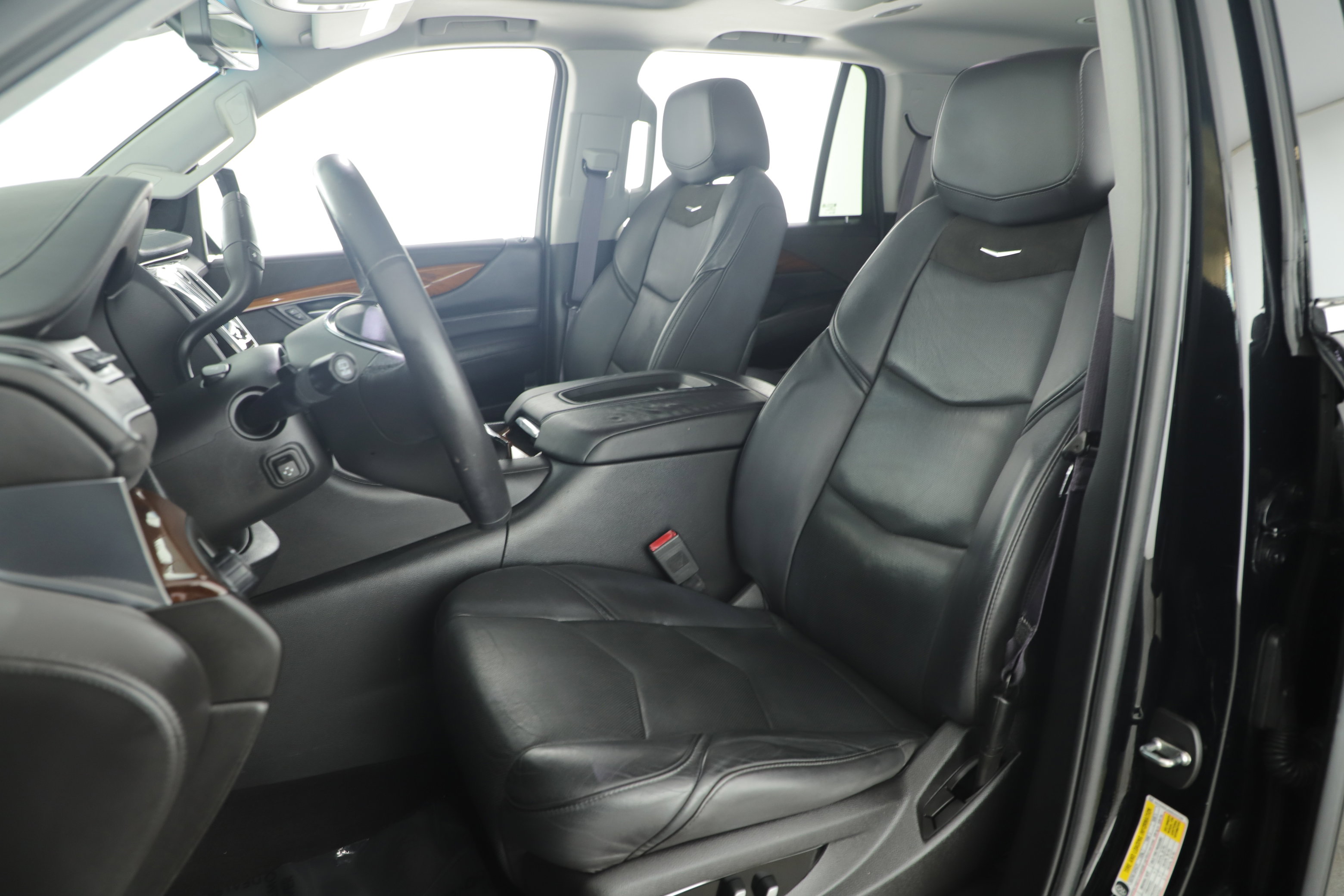 Used 2017 Cadillac Escalade Premium Luxury image 11