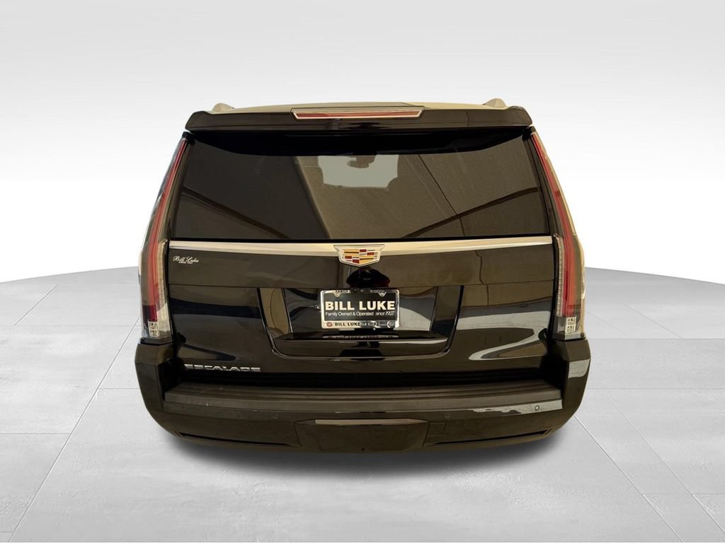 Used 2018 Cadillac Escalade Platinum AWD/4WD image 9