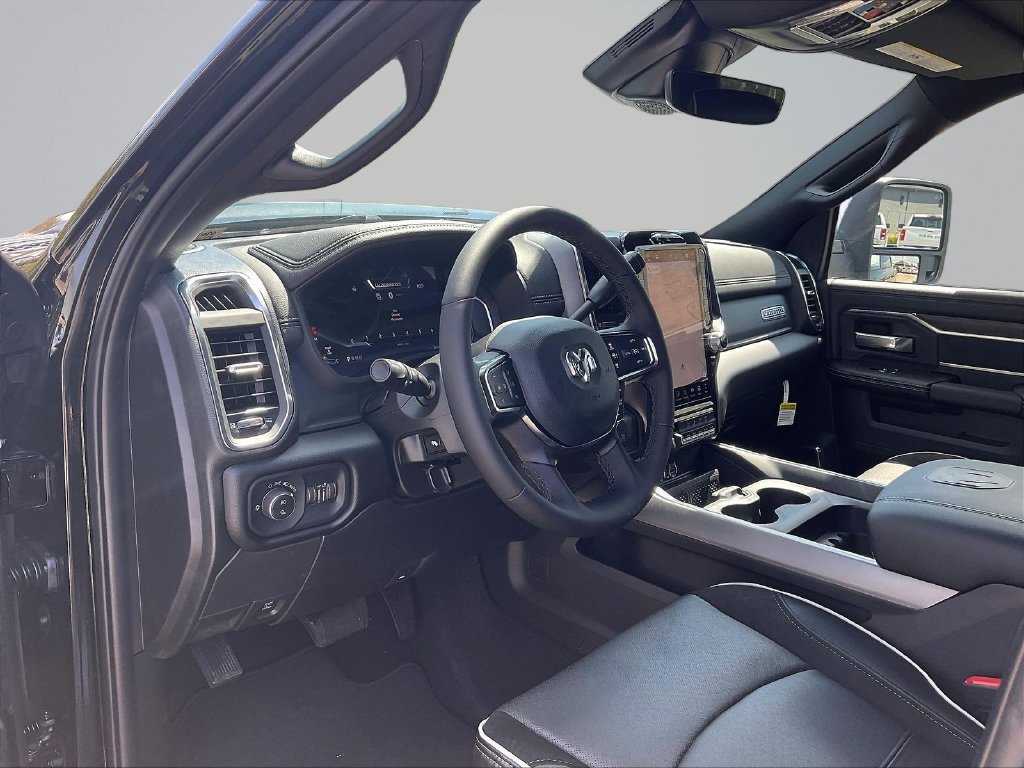 New 2026 RAM 2500 Laramie w/ Night Edition AWD/4WD image 10