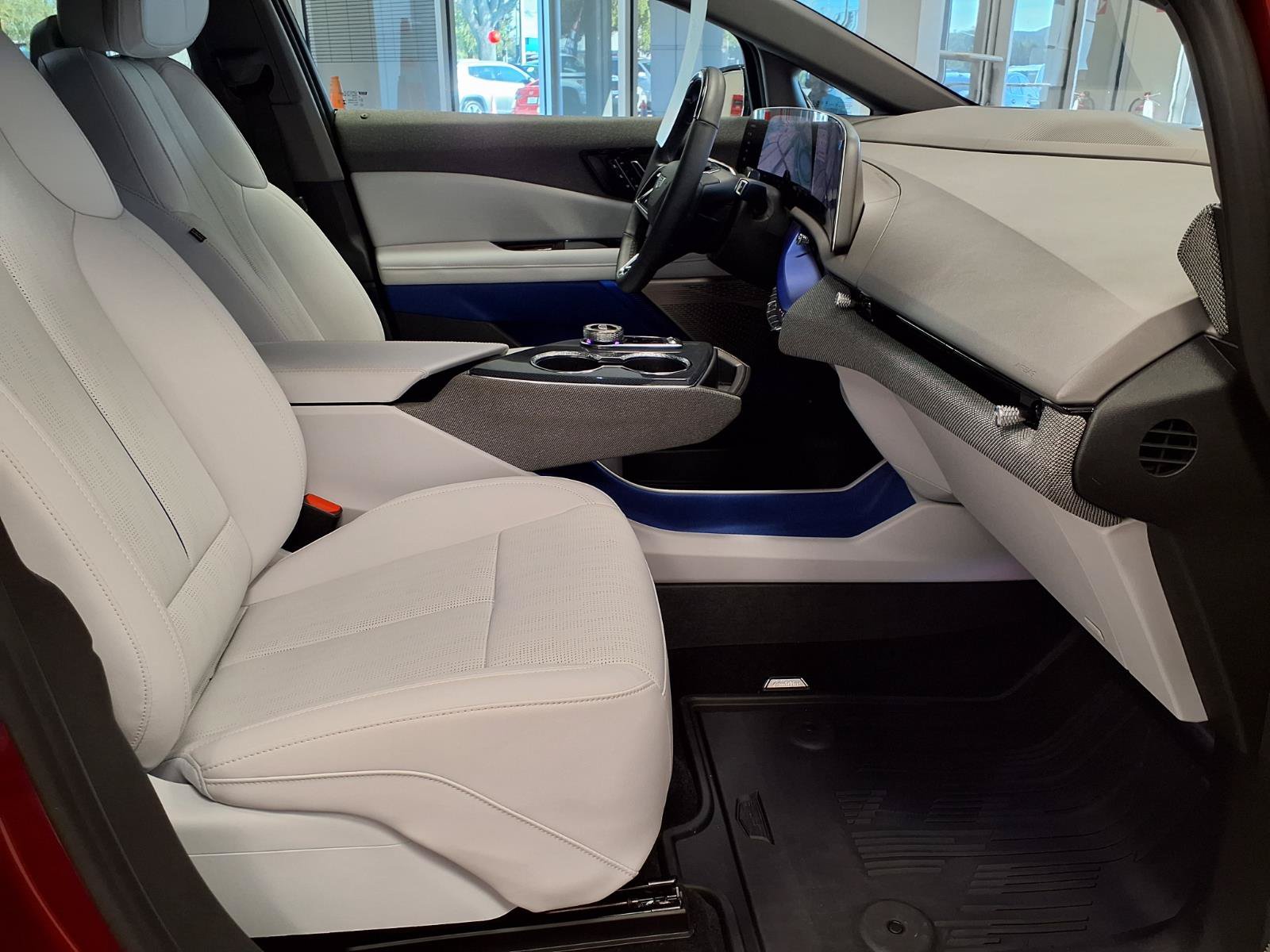 Certified 2026 Cadillac Optiq Luxury 2 RWD image 10
