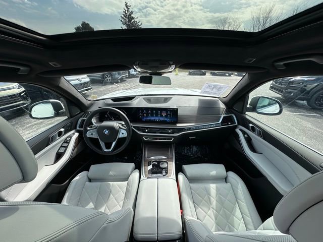 Certified 2025 BMW X7 xDrive40i w/ Premium Package image 13