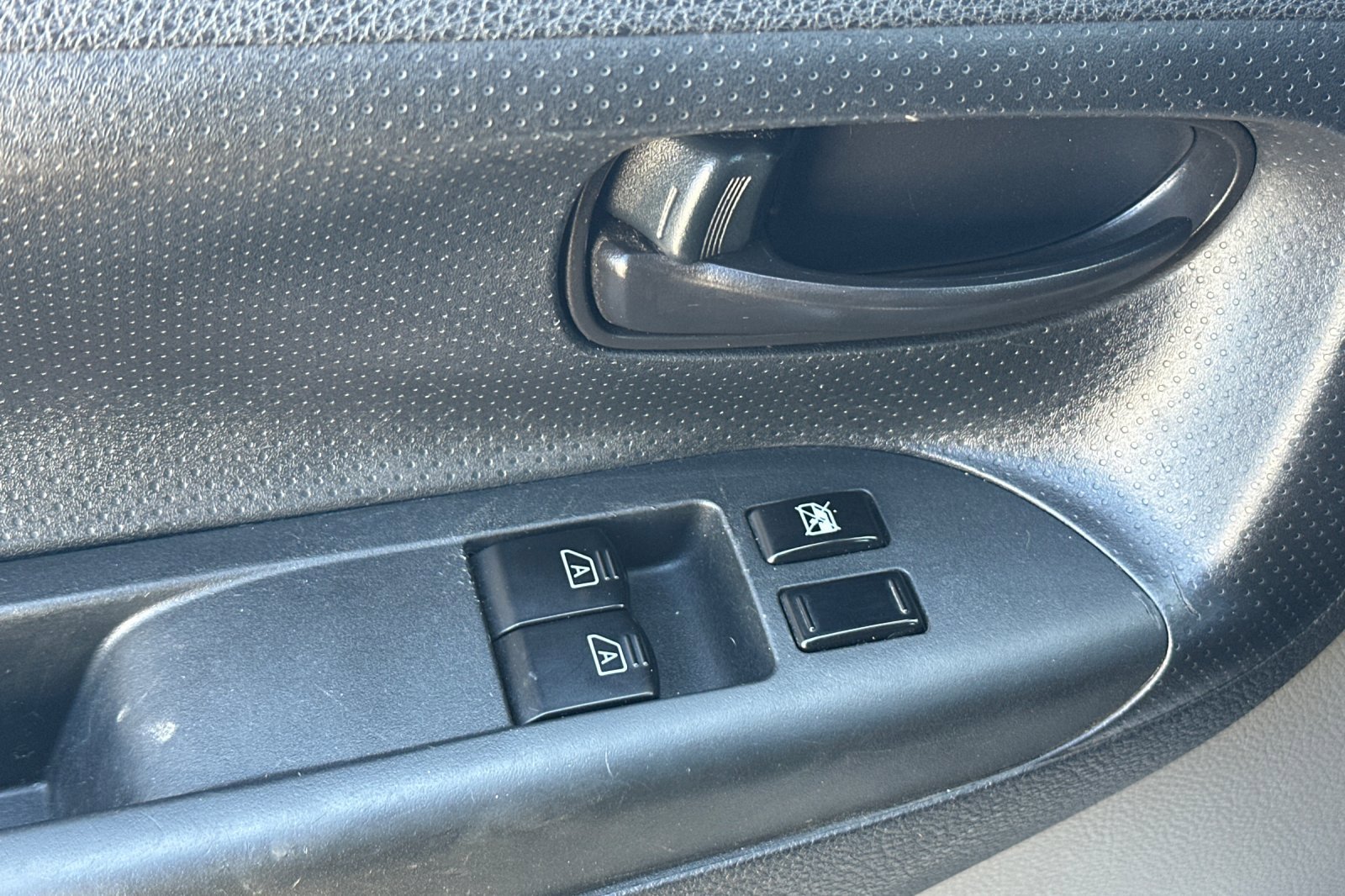 Used 2018 Nissan NV200 SV w/ Navigation Package image 12