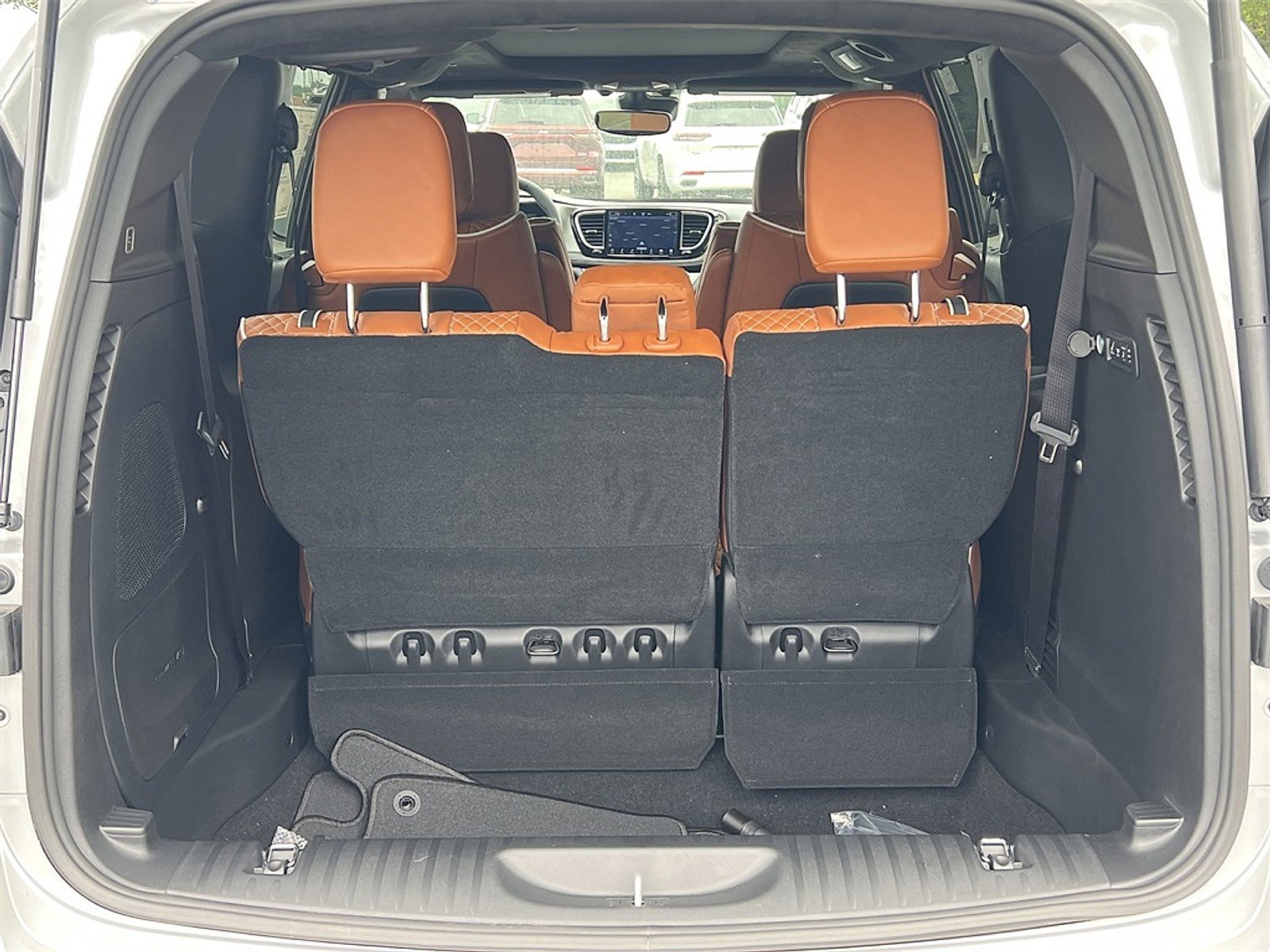 New 2026 Chrysler Pacifica Pinnacle image 28