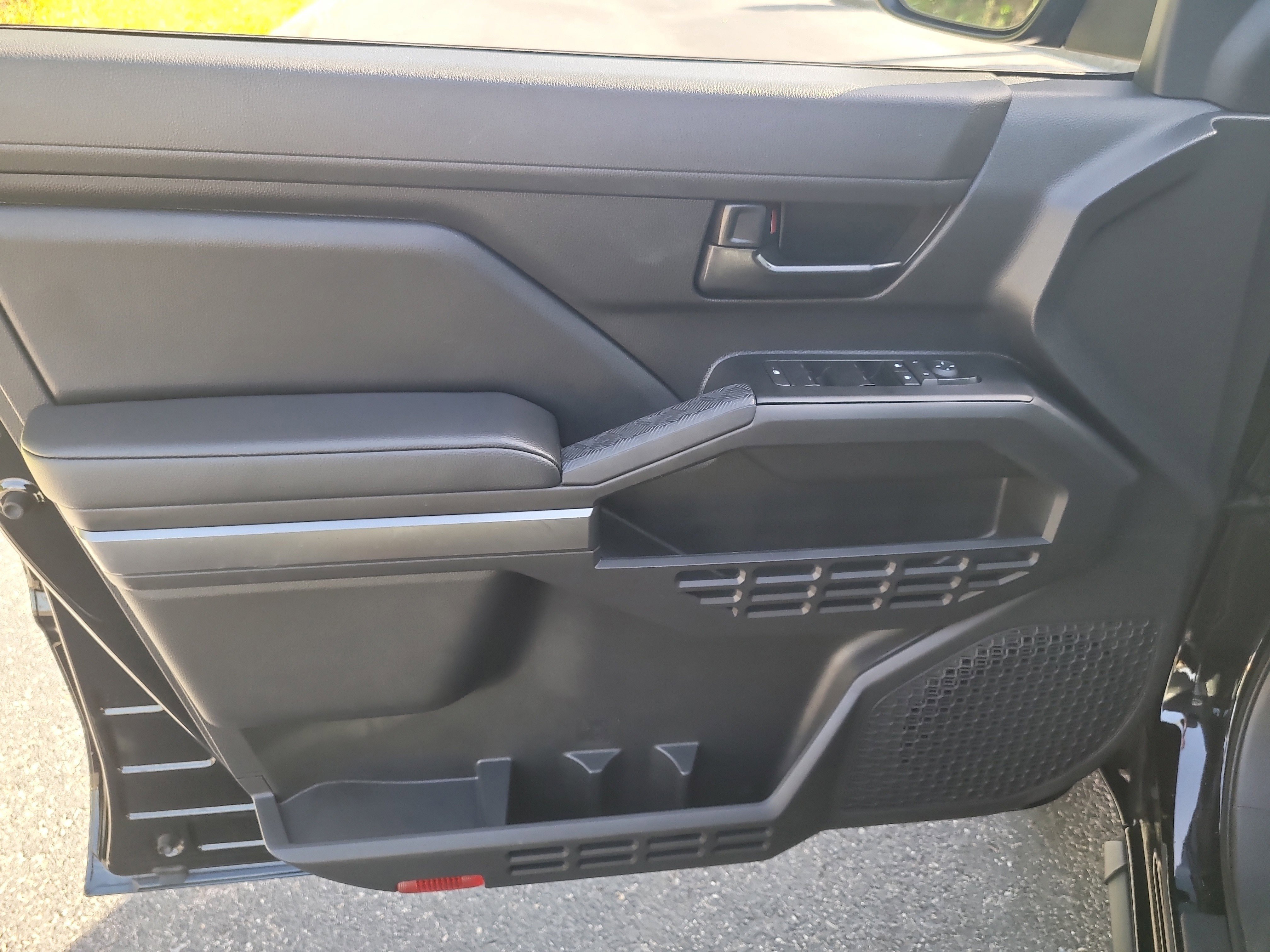 Certified 2024 Toyota Tacoma SR5 image 17