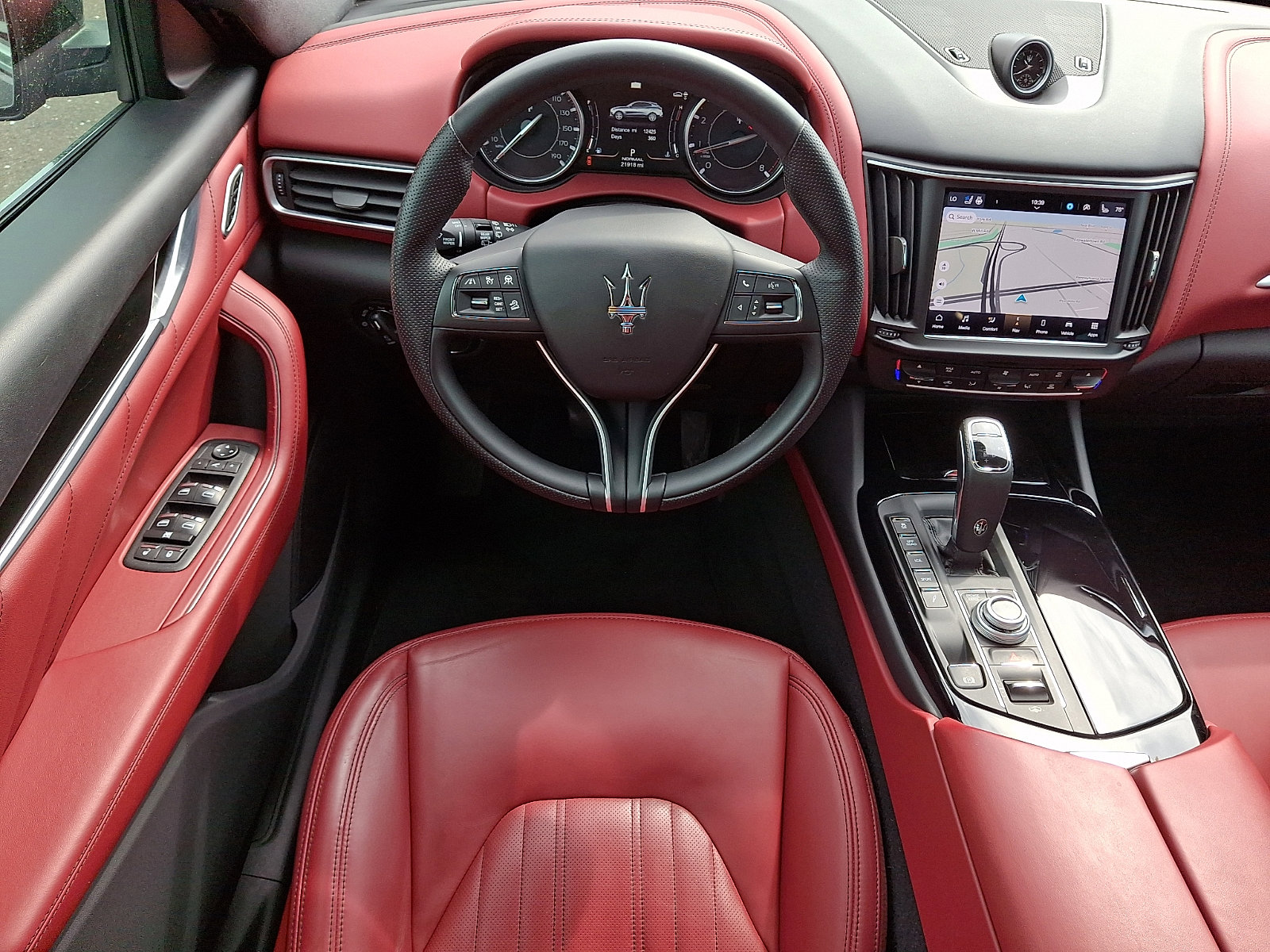 Certified 2023 Maserati Levante GT image 11