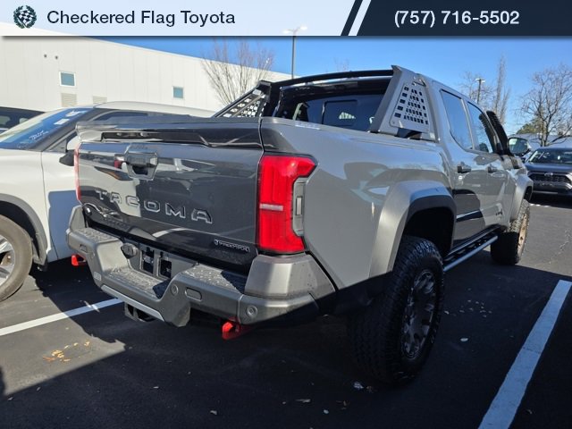 Used 2025 Toyota Tacoma Trailhunter image 6