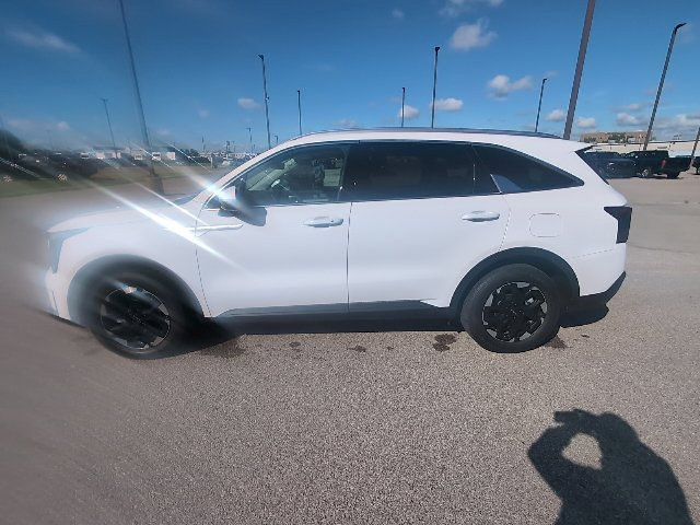 Used 2024 Kia Sorento S w/ Panoramic Sunroof Package FWD image 10