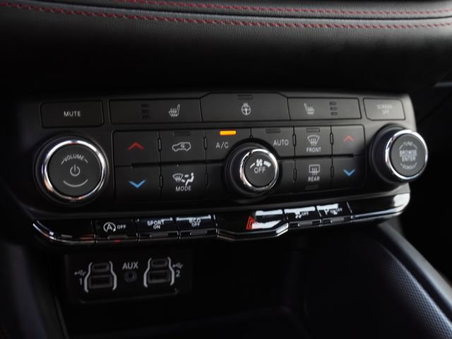 Used 2025 Dodge Durango GT AWD/4WD image 25