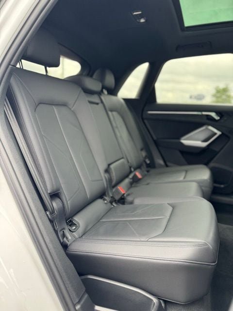 Used 2025 Audi Q3 2.0T Premium AWD/4WD image 27